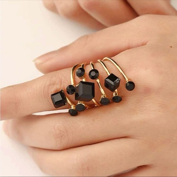Jewelry - Black stone layered gold ring
